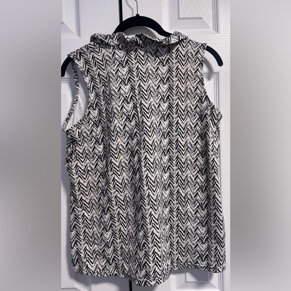 Women's Lulu B. Sleeveless Chevron Pattern Ruffle Neckline Top - Picture 3 of 3